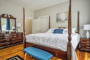 7 chambres, fer et planche à repasser, Wi-Fi, draps fournis