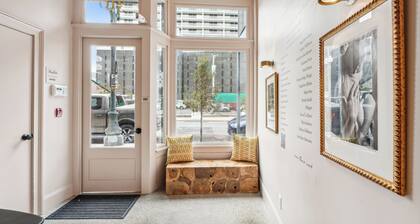 The Mary Beth Hotel & Gallery