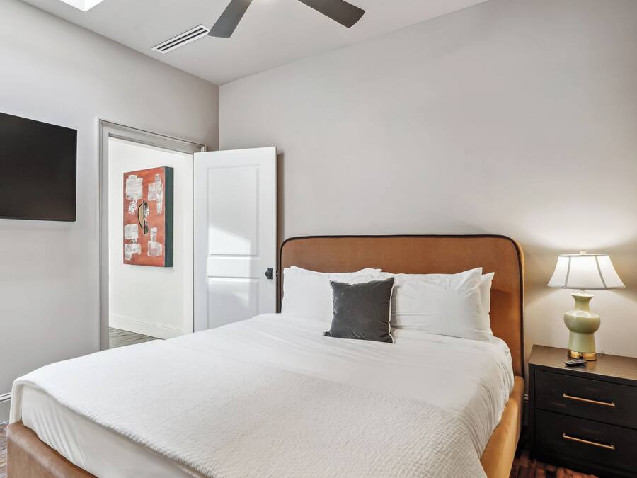 Egyptian cotton sheets, premium bedding, pillowtop beds