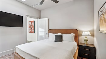 The Mary Beth Hotel & Gallery