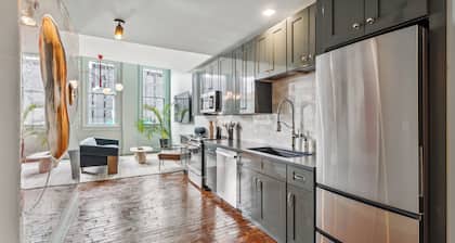 The Mary Beth Hotel & Gallery