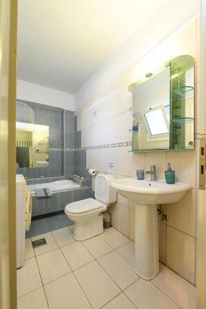 Bathroom - Crete Idyllic 1Bd Apt with Patio Garden (Malevizi)