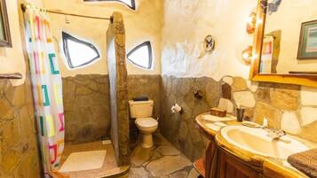 Luxury Villa | Bathroom | Hair dryer, towels