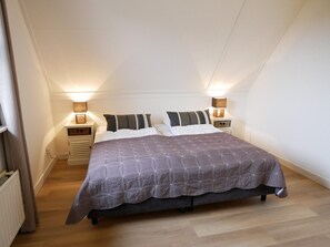 3 bedrooms, iron/ironing board, WiFi