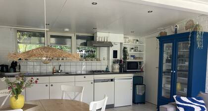 Holiday home De Lavendeltuin in Sint Maartenszee. Suitable for 4 people with 2 bedrooms.