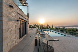 Outdoor pool, a heated pool - VIP Villa Marevista, Heated Eco Pool, Unique Views (Plaka)