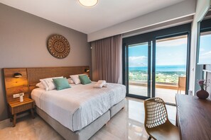 3 bedrooms, in-room safe, desk, iron/ironing board - VIP Villa Marevista, Heated Eco Pool, Unique Views (Plaka)