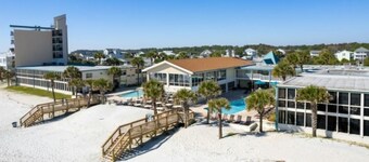 Modern Resort View Room on the First Floor