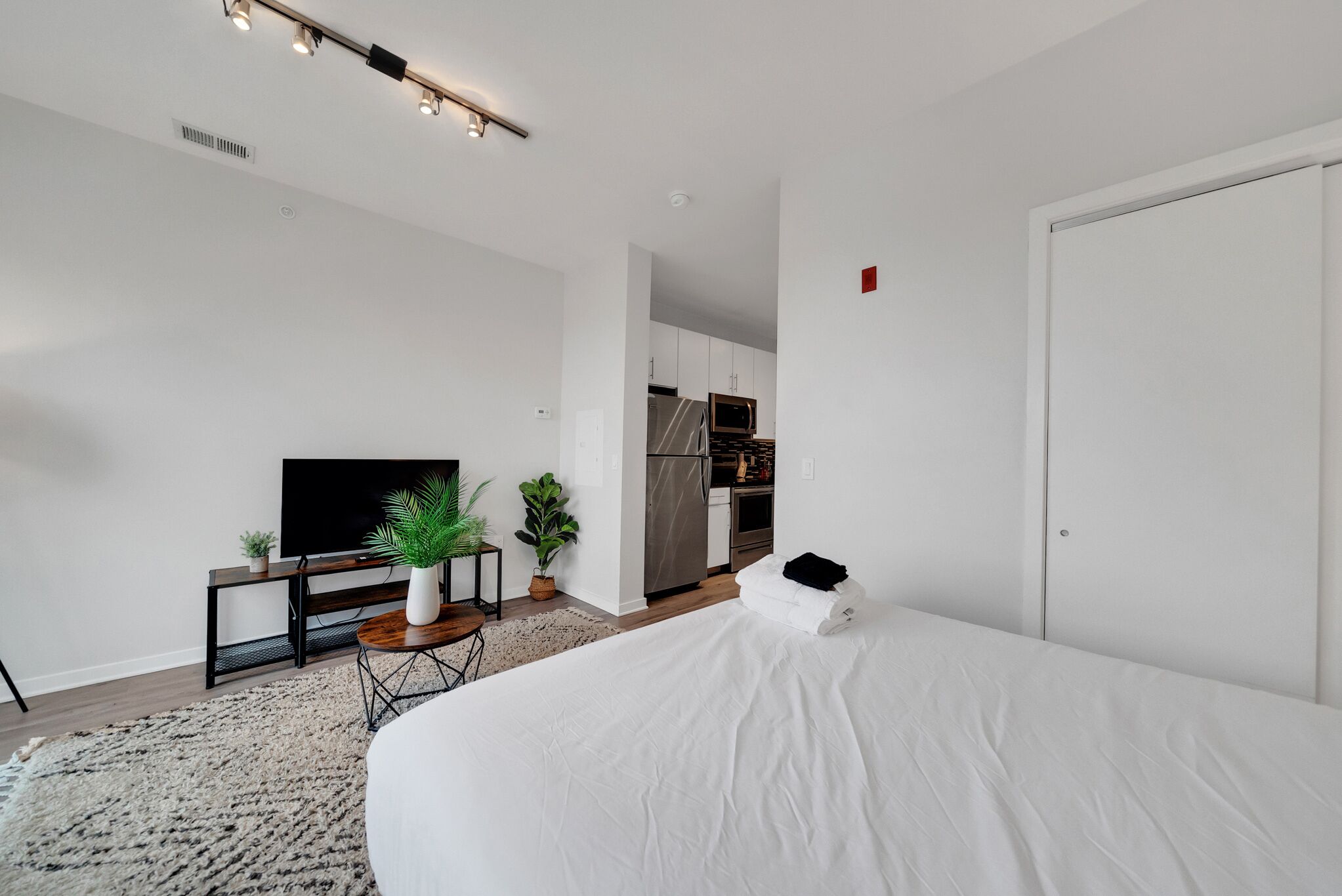 Professional suite With Free Parking I Pool
