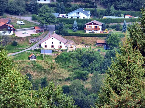 Cozy Double Room in Rochesson - Near Gérardmer, Independent Access, Traditional Meals