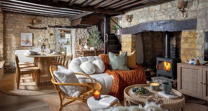 Bourton on the Water Scandi Chic Authentic Cottage