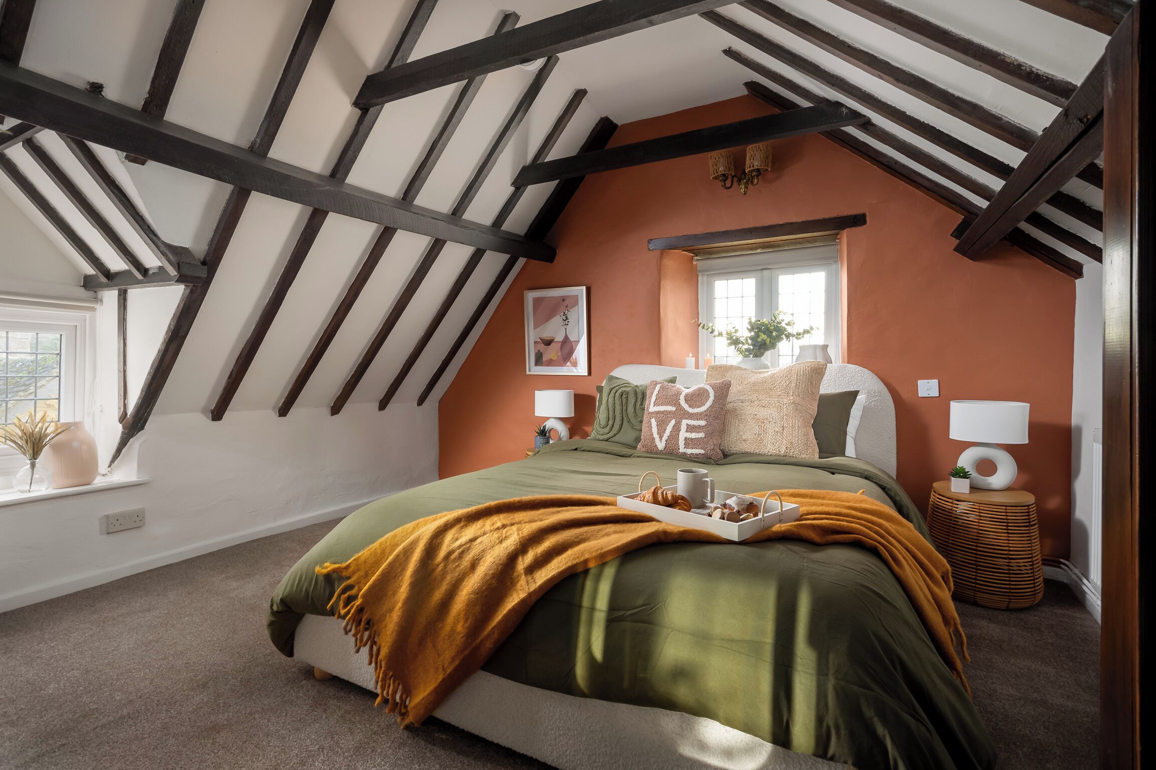 2 bedrooms, iron/ironing board, travel cot, WiFi