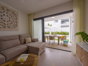 TV, offices - Beautiful new condo next to the beach. (Punta Cana)