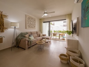 TV, offices - Beautiful new condo next to the beach. (Punta Cana)