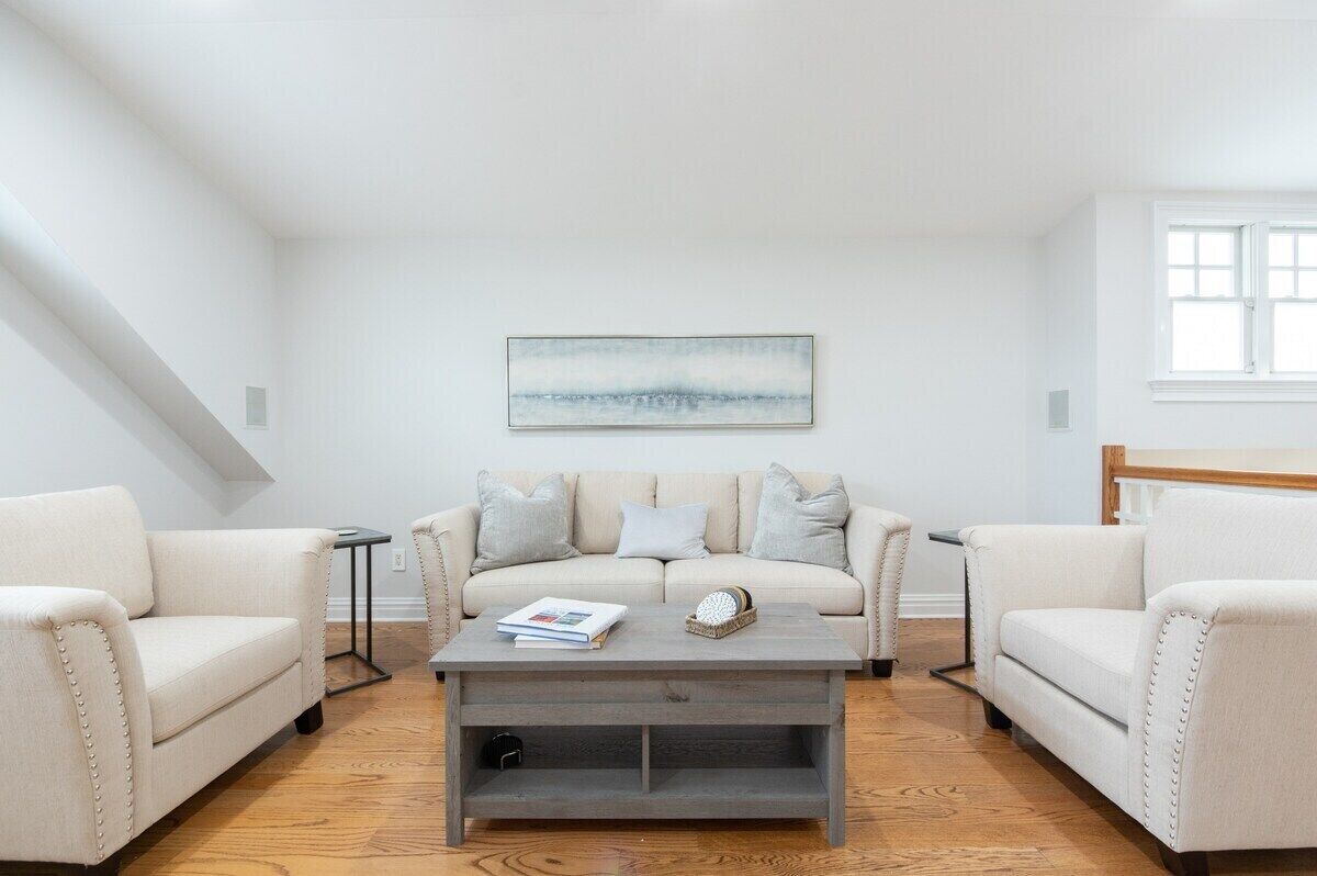 TV connectée, cheminée, espaces bureaux