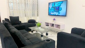 Apartment | Ruang tamu | TV 