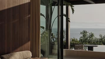 Villa Mezzanine | 1 bedroom, minibar, in-room safe, blackout drapes