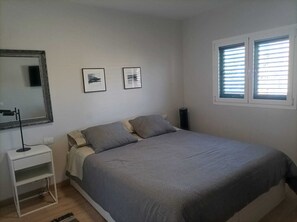 1 soverom, strykejern/-brett, wi-fi og sengetøy