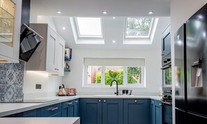 Electric kettle - Exquisite renovation in central location (Hereford)