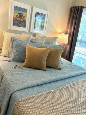 2 bedrooms, desk, iron/ironing board, travel cot