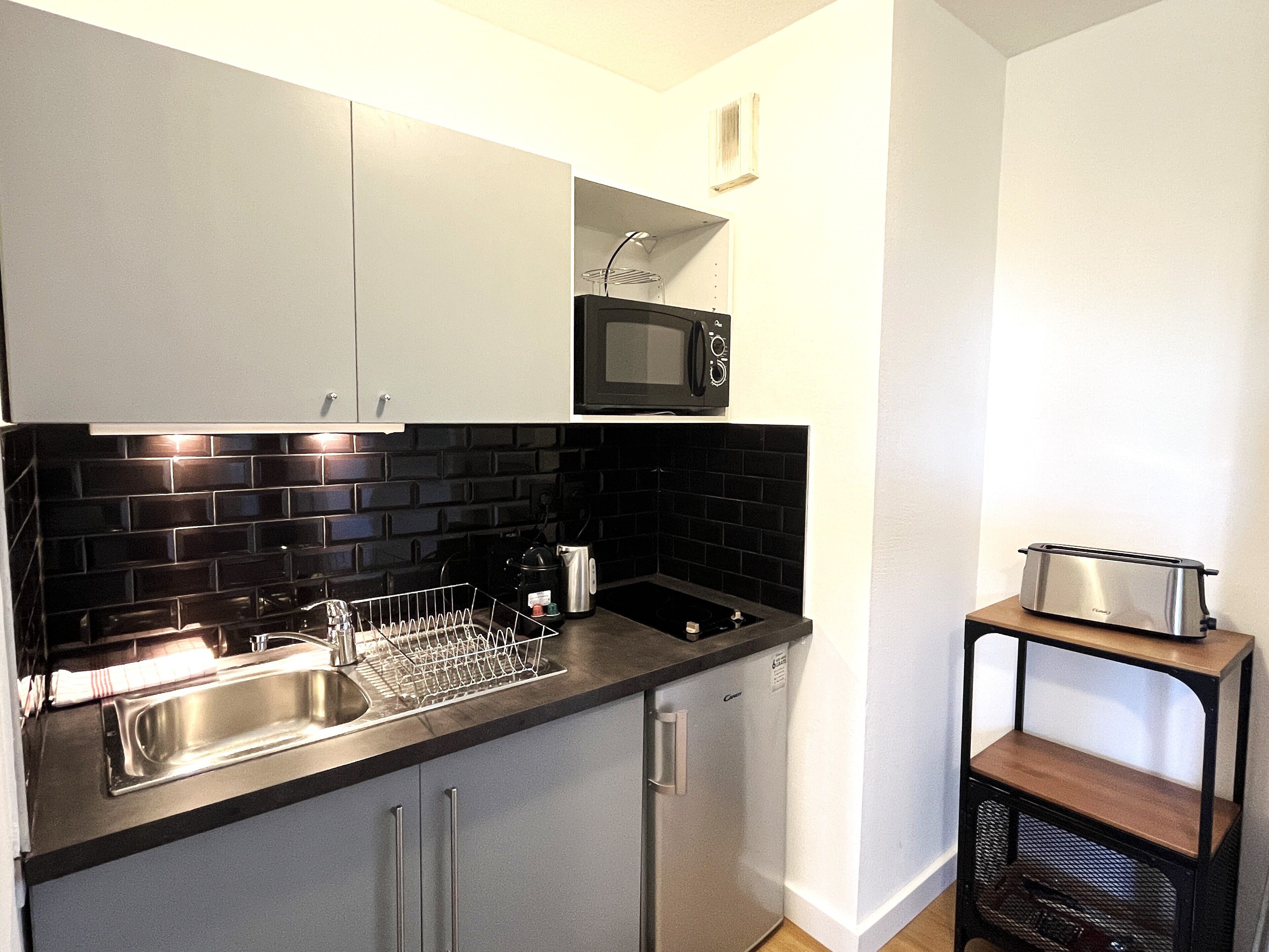 Apartment, 1 Bedroom | Private kitchen | Mini-fridge, microwave, stovetop, espresso maker