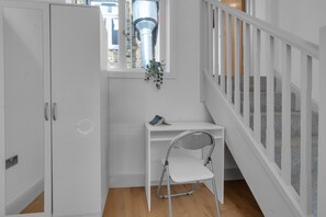 尊爵公寓 | 2 間臥室、低過敏寢具、書桌、筆電工作空間