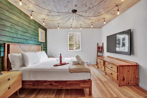 Enchanted A-Frame Cabin | Hot Tub | Firepit