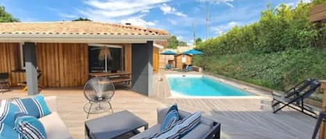 Outdoor pool, a heated pool