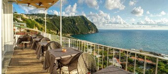 Room in B&B - Standard Double or Twin Room in Ischia per 2 People