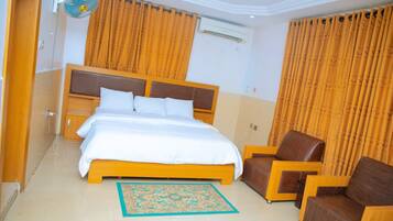 Junior Suite | Desk, laptop workspace, free WiFi