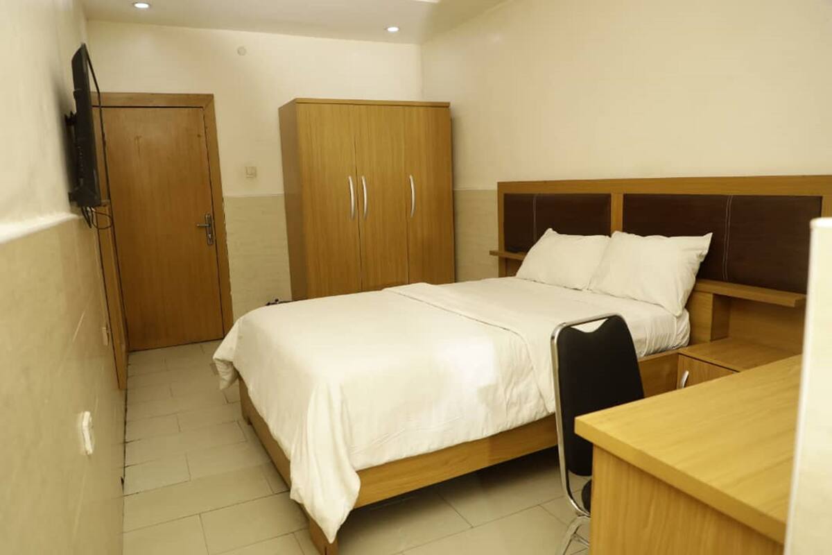 1 bedroom, desk, laptop workspace, free WiFi