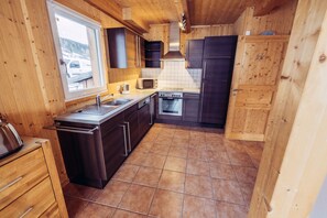 Fridge, microwave, oven, dishwasher - Woody 9 - Chalet Murlaub (St. Georgen am Kreischberg)