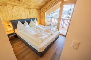 4 quartos, Wi-Fi de cortesia, roupa de cama