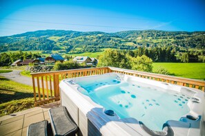 Outdoor spa tub - Woody 19 - Chalet Bavaria (St. Georgen am Kreischberg)