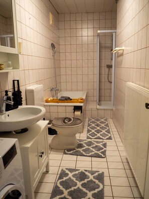 Shower, towels