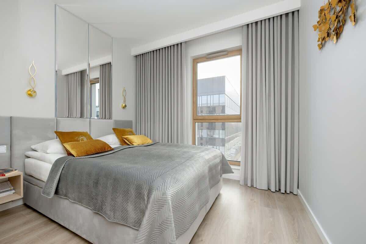 2 室のベッドルーム、デスク、アイロン / アイロン台、WiFi