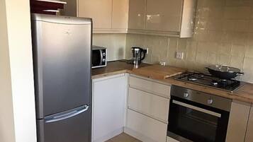 Dishwasher, electric kettle