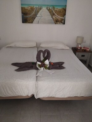 1 chambre, bureau, Wi-Fi, draps fournis