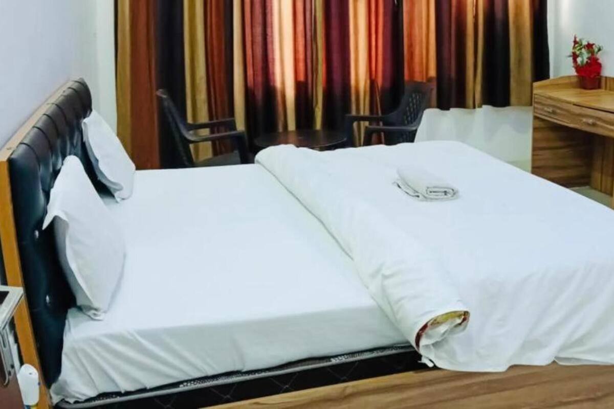 Deluxe Double Room | Egyptian cotton sheets, premium bedding, desk, free WiFi