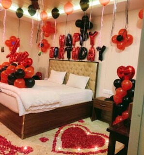 豪華雙人房 | 埃及棉床單、高級寢具、書桌、免費無線上網