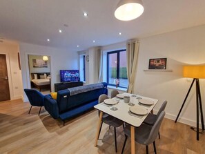 Interior - Free Parking Manchester United by City SuperHost (Stretford)