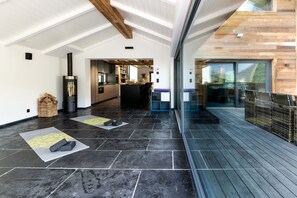 Lobby - Luxurious Chalet with Swimming pool and hot-tub in the heart of the Swiss Alps (Val de Bagnes)
