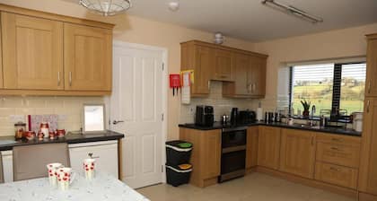 Farmhouse Near Newtownstewart 3 Bedrooms