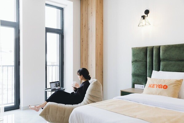 1 habitación, tabla de planchar con plancha, wifi y ropa de cama 