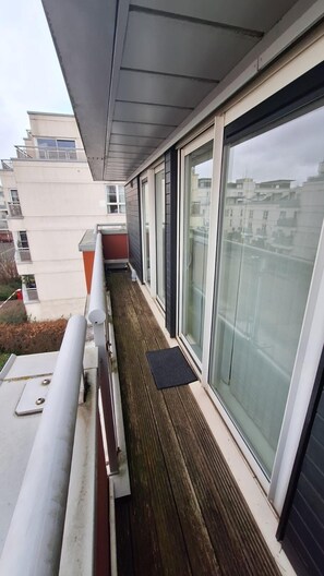 Apartment | Property grounds - Free Parking Near City Centre & Stadium Sleeps 6-8 (Leicester)
