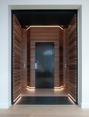 Property entrance - Chic penthouse Grand-Place (Brussels)