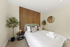 2 chambres, fer et planche à repasser, lit parapluie, Wi-Fi gratuit
