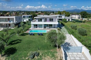 Exterior - Villa Easy chic in Moniga del Garda with private pool (Moniga del Garda)