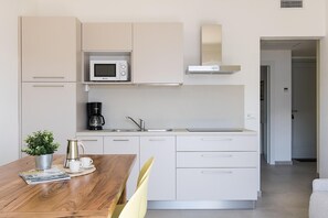 Fridge, microwave, oven, dishwasher - Limone by Garda FeWo (Tignale)