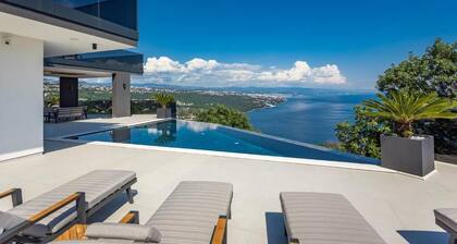 Lux villa w/pool and jacuzzi above Opatija